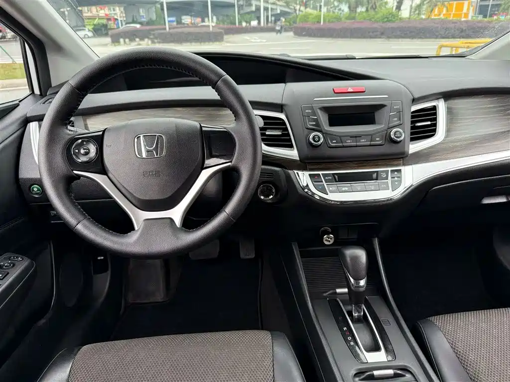 Honda Jade 2018 — фото 8