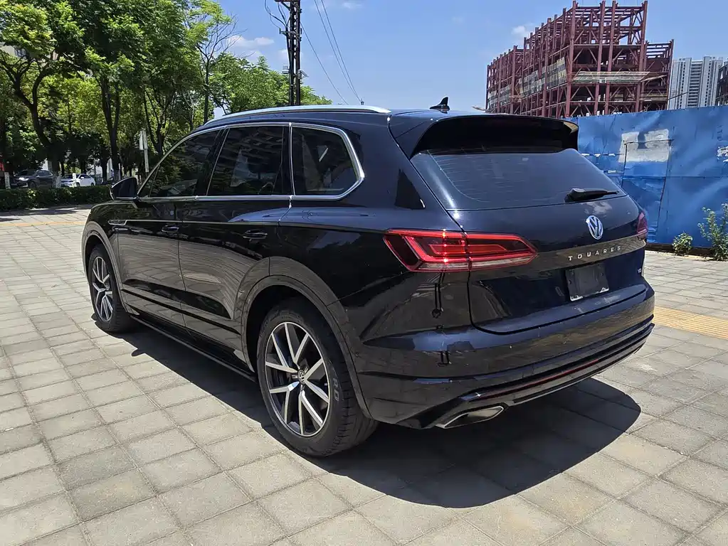 Volkswagen Touareg 2019 — фото 11