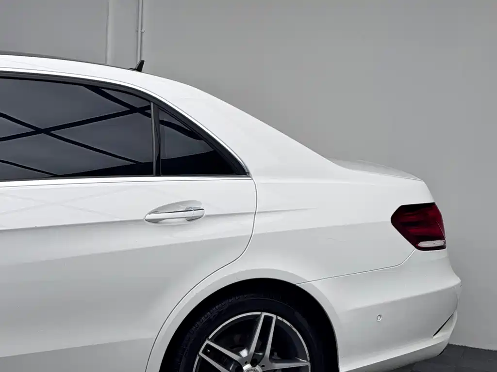 Mercedes-Benz E-Class 2014 — фото 4