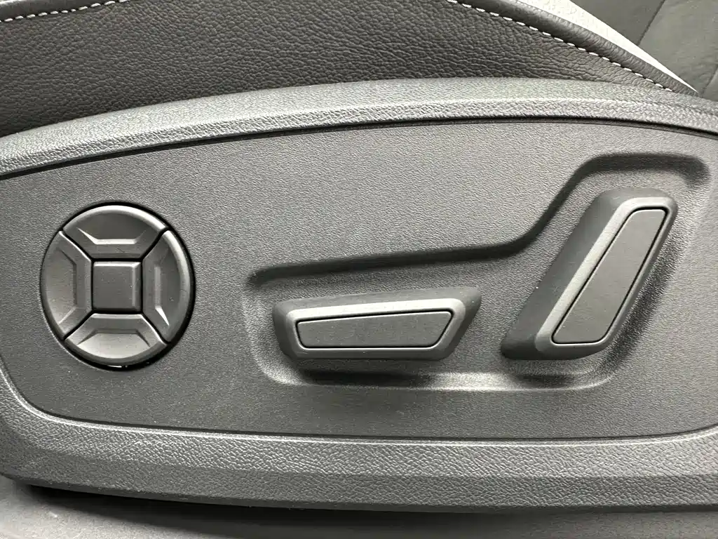Audi Q3 2023 — фото 13