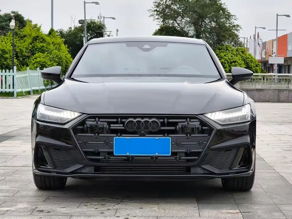 Audi A7L 2023 — фото 2