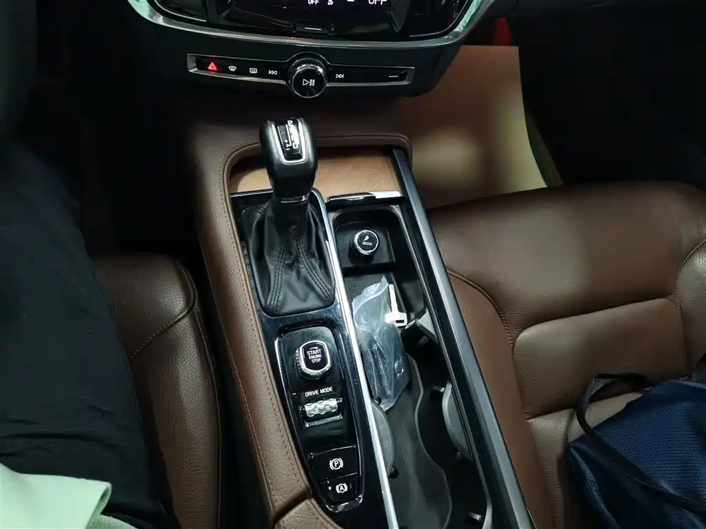 Volvo S90 2020 — фото 14