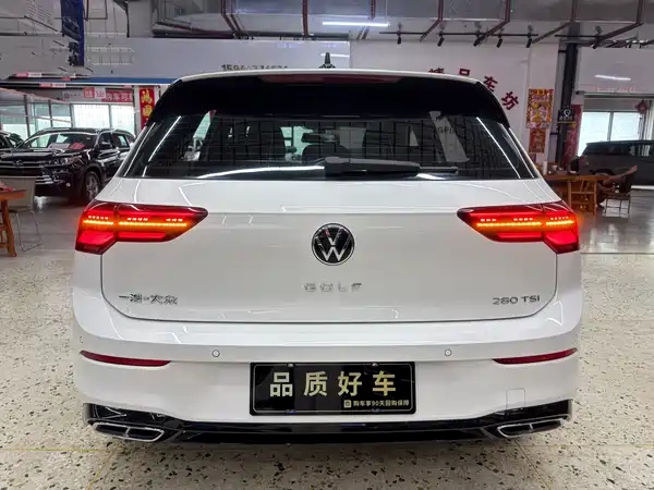 Volkswagen Golf 2023