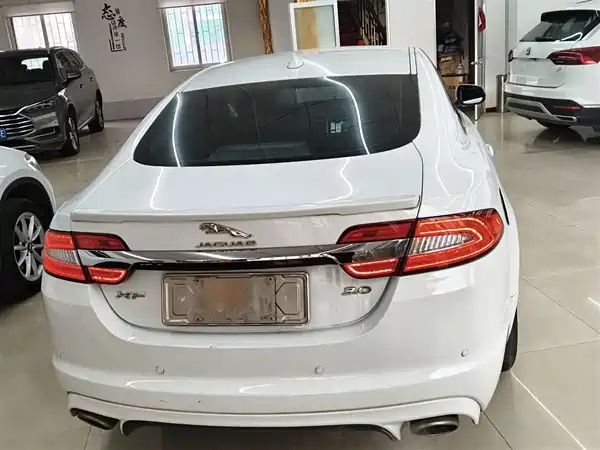 Jaguar XF 2014