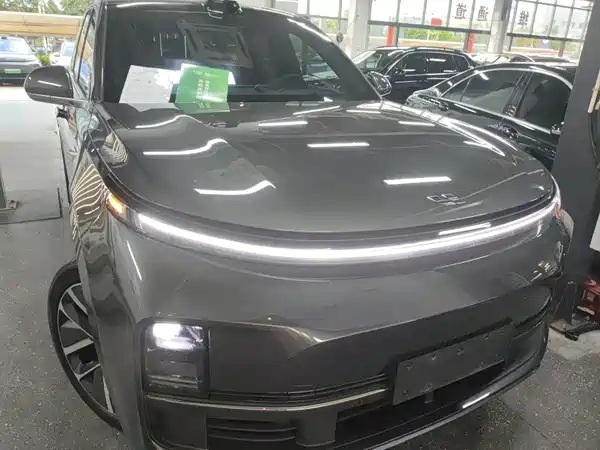 Li Auto L8 2024
