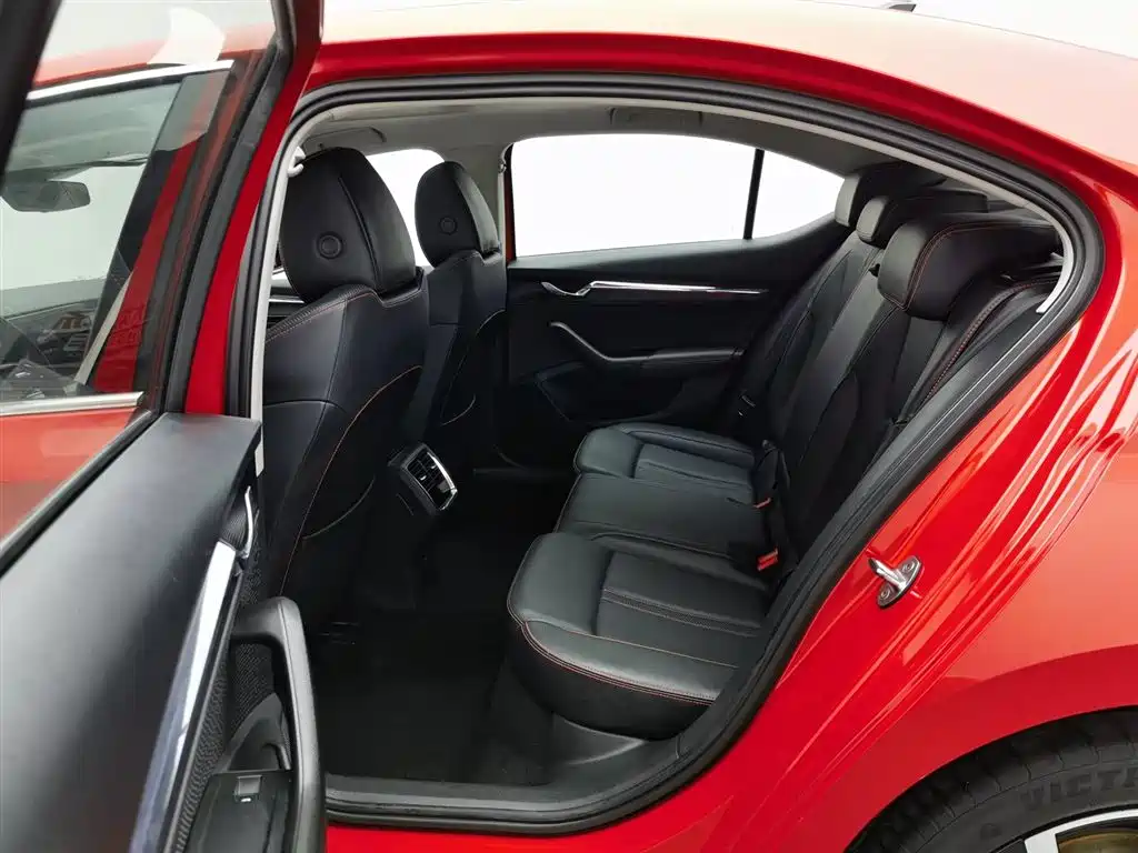 Skoda Octavia 2021 — фото 15