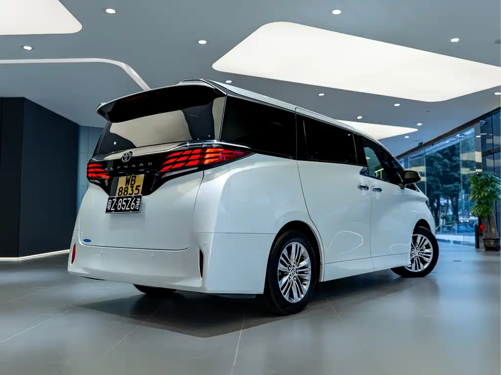 Toyota Alphard 2025 — фото 6
