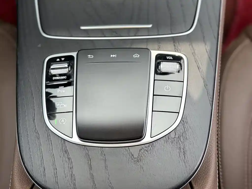 Mercedes-Benz E-Class 2020 — фото 13