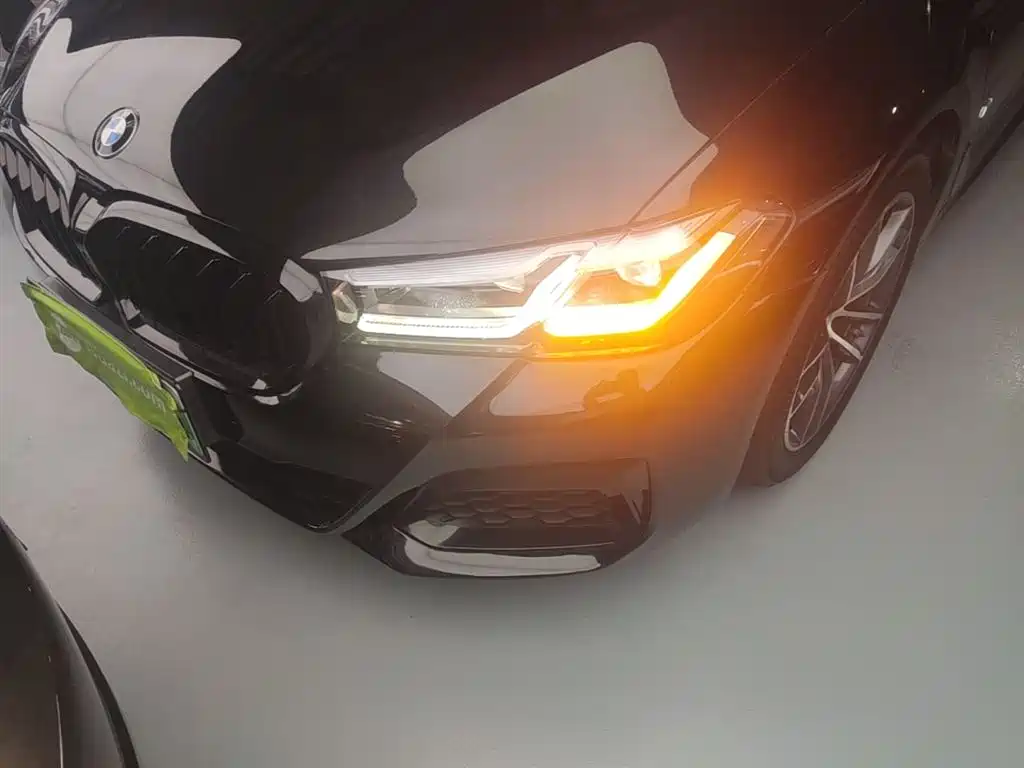 BMW 5 Series New Energy 2021 — фото 24