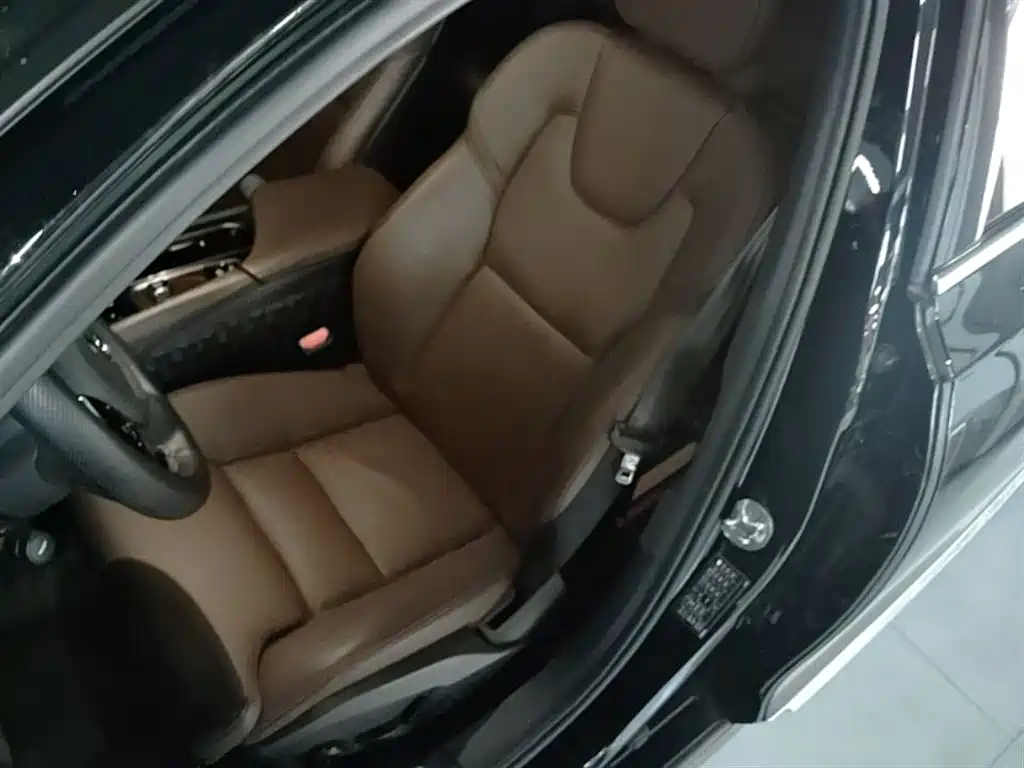 Volvo S90 2023 — фото 15