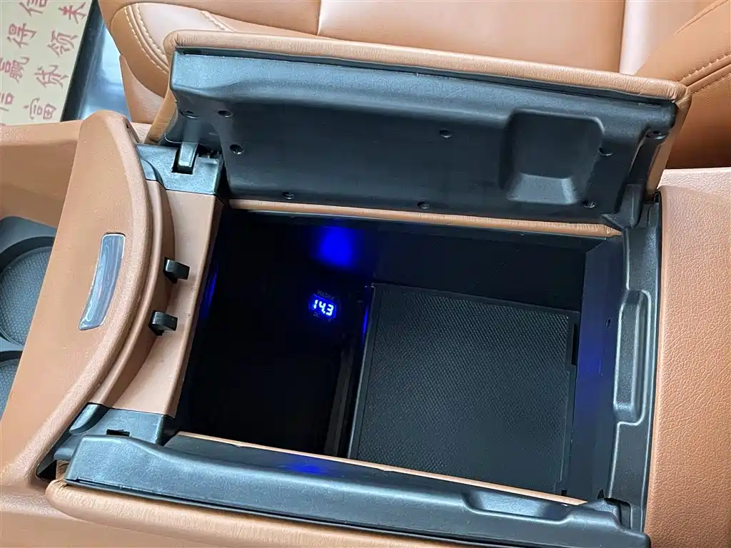 Mercedes-Benz Vito 2020 — фото 26