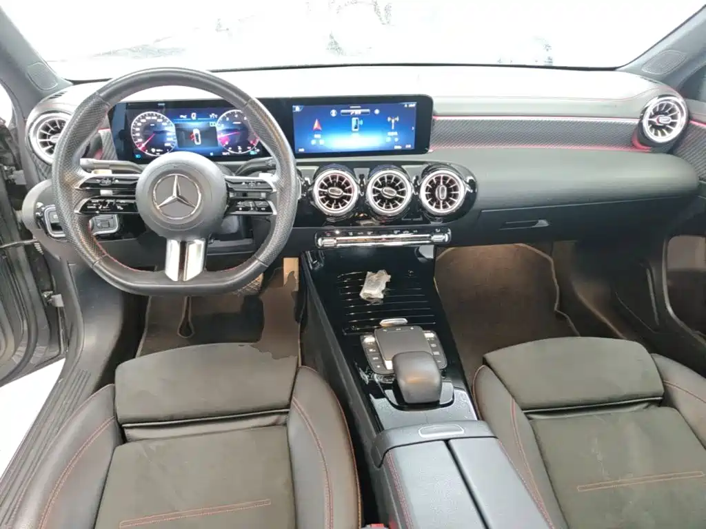 Mercedes-Benz A-Class 2023 — фото 10