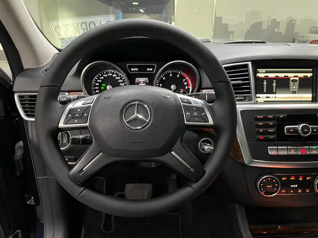 Mercedes-Benz M-Class 2014 — фото 15