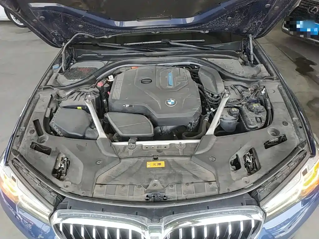 BMW 5 Series New Energy 2022 — фото 20