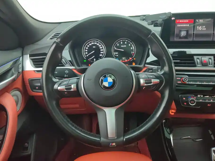 BMW X2 2020 — фото 15