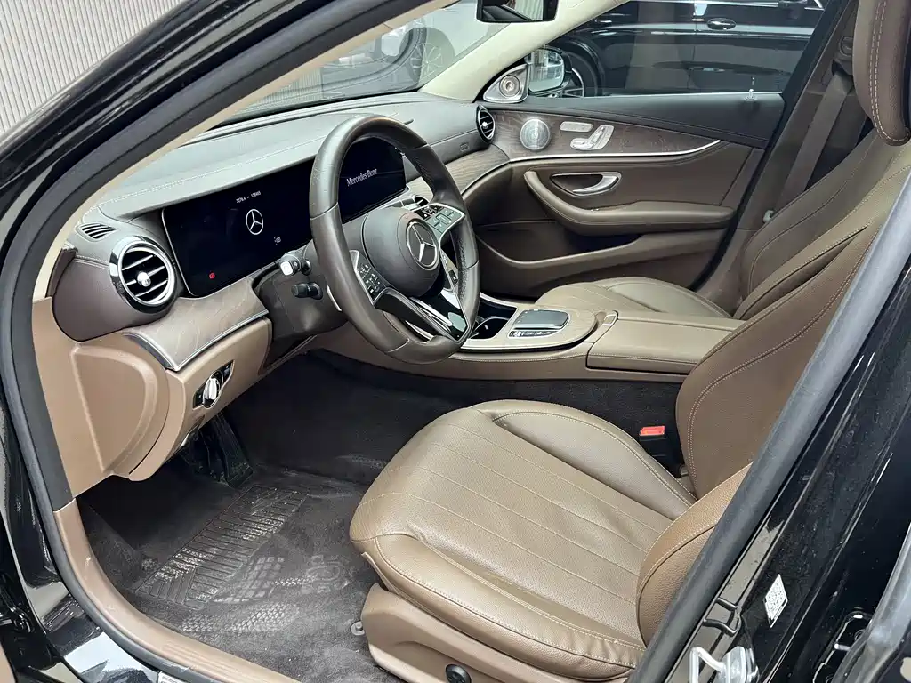 Mercedes-Benz E-Class 2021 — фото 10