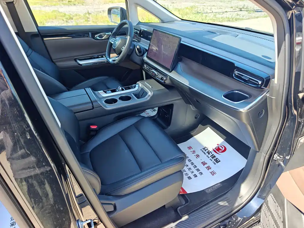 GAC Motor E8 Hybrid 2024 — фото 21