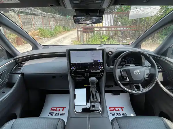 Toyota Alphard 2025