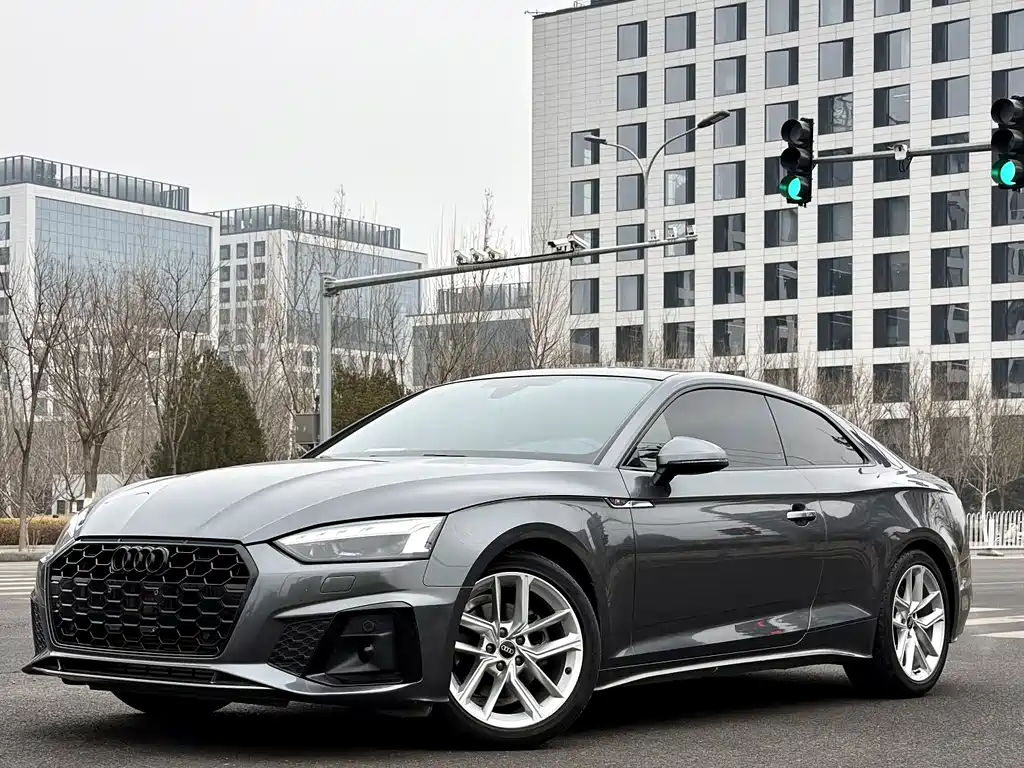 Audi A5 2022 — фото 1