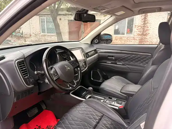 Mitsubishi Outlander 2021
