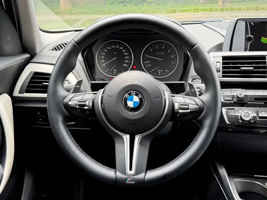 BMW 1 Series 2015 — фото 14