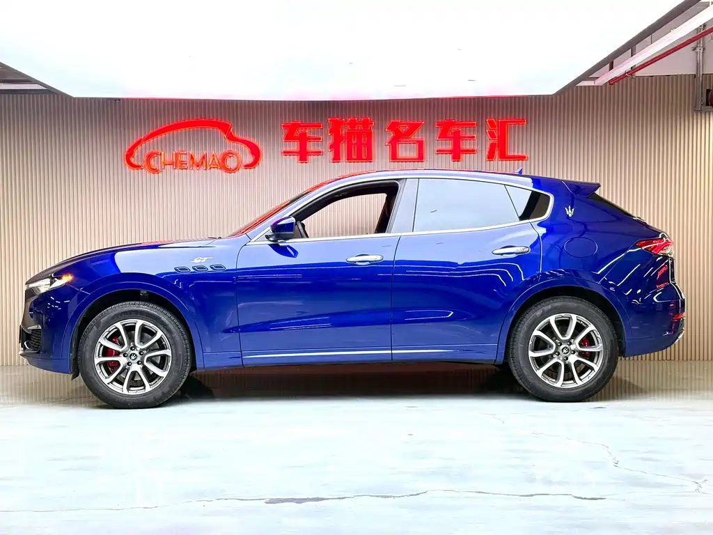 Maserati Levante 2025 — фото 11