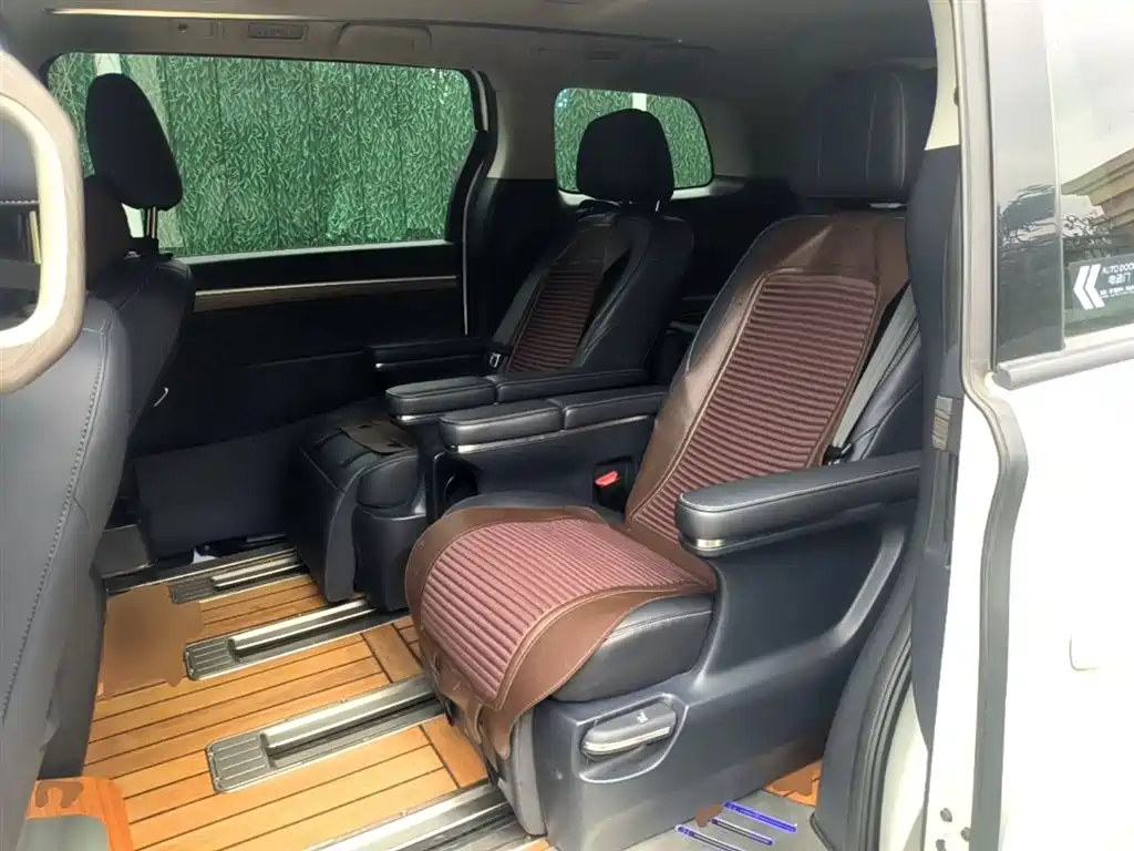 GAC Motor Trumpchi M8 2022 — фото 17