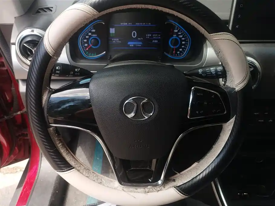 BAIC New Energy EC5 2019 — фото 15