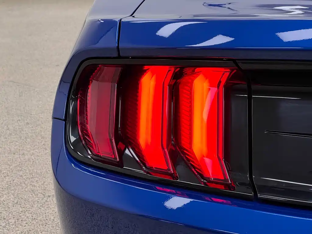 Ford Mustang 2020 — фото 8