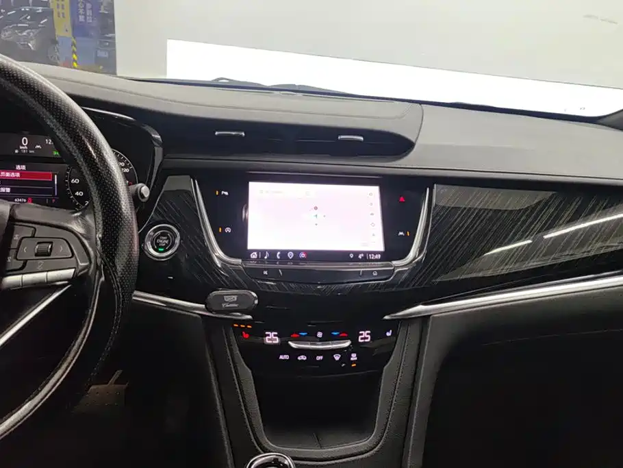 Cadillac XT6 2022 — фото 13
