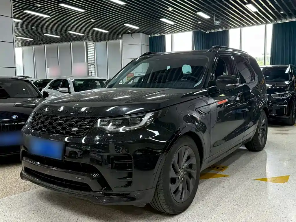 Land Rover Discovery 2023 — фото 1