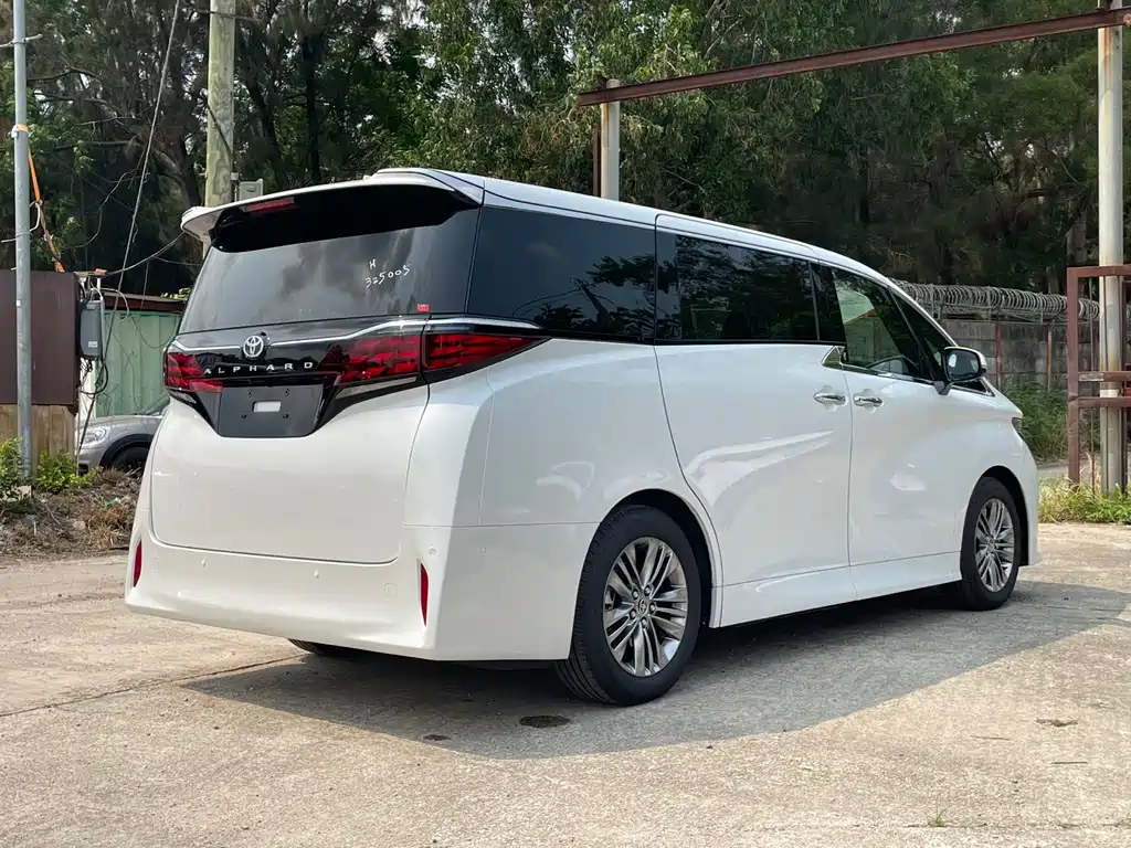 Toyota Alphard 2025 — фото 6
