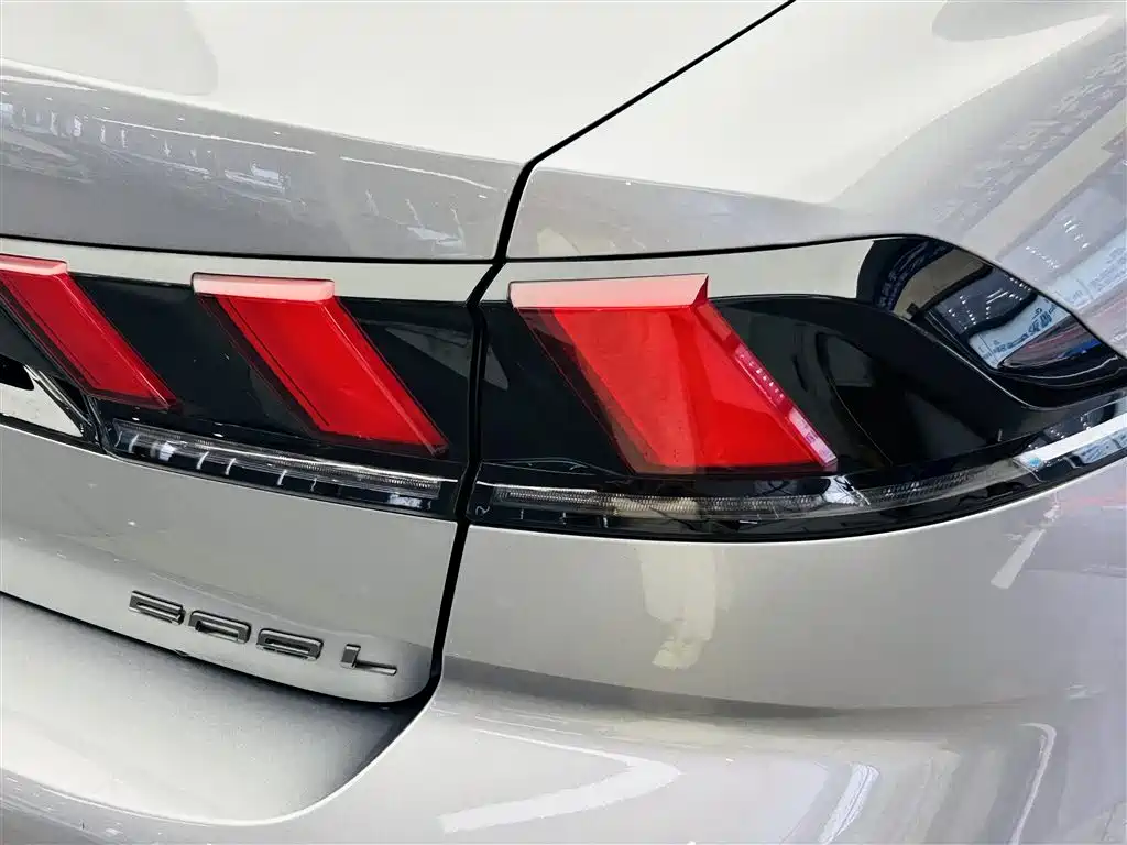 Peugeot 508 2025 — фото 12