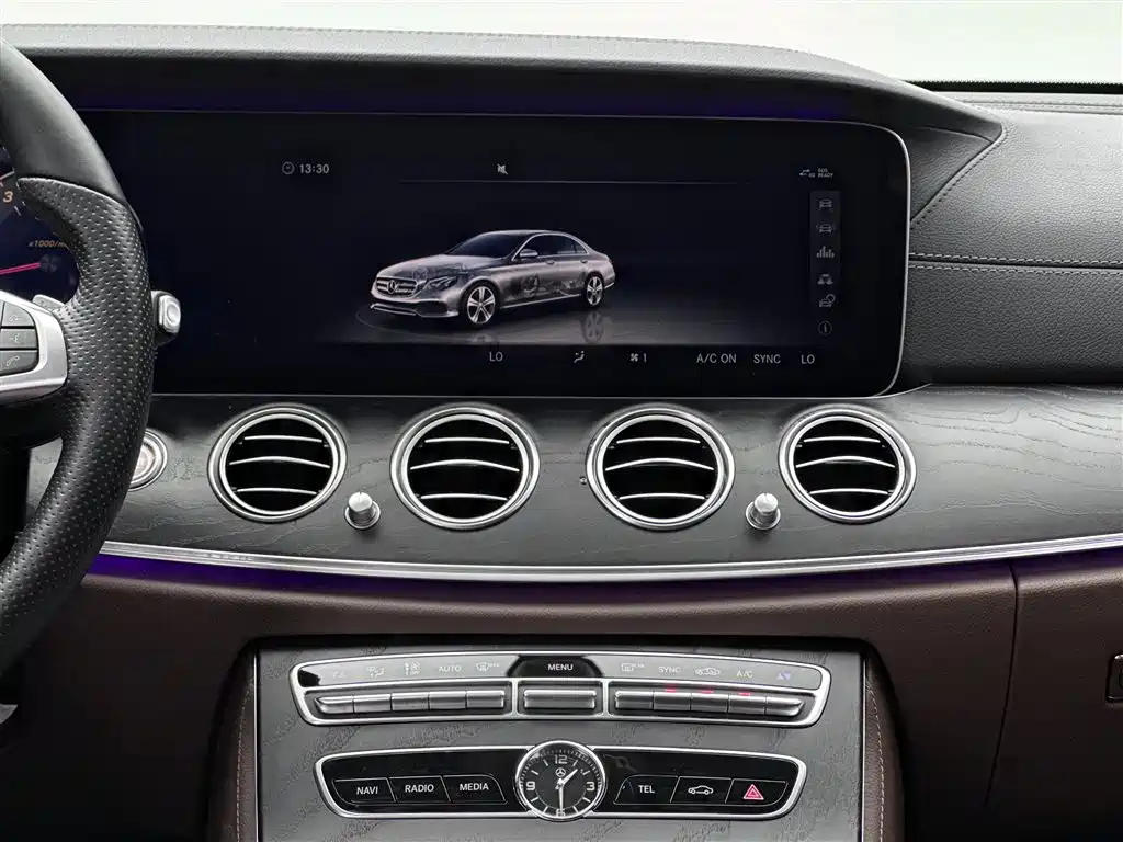 Mercedes-Benz E-Class 2018 — фото 10