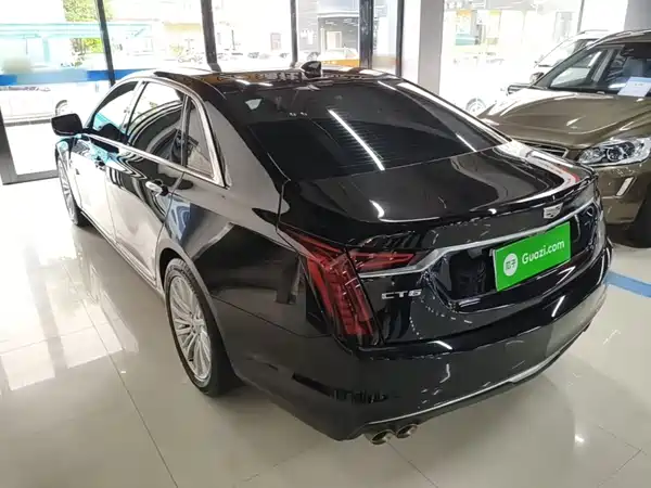 Cadillac CT6 2022