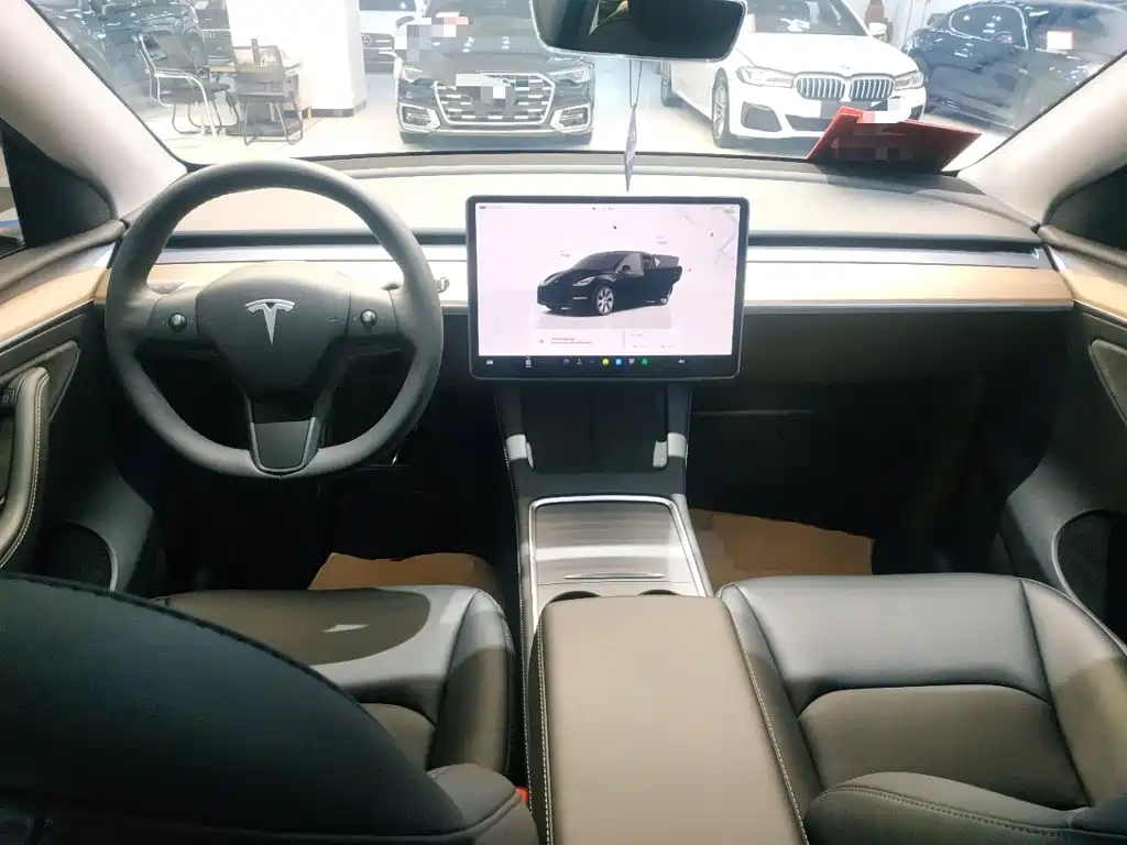 Tesla Model Y 2023 — фото 10