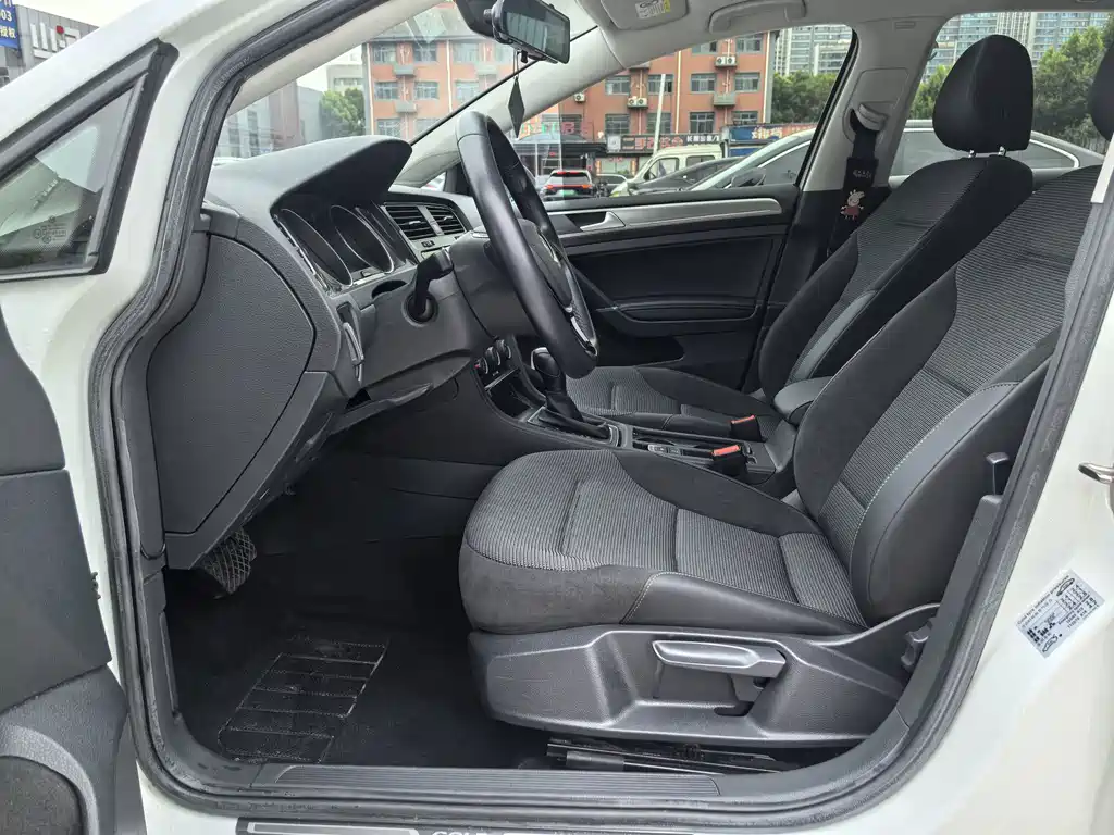 Volkswagen Golf 2020