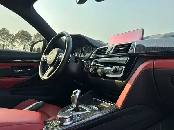 BMW M4 2019