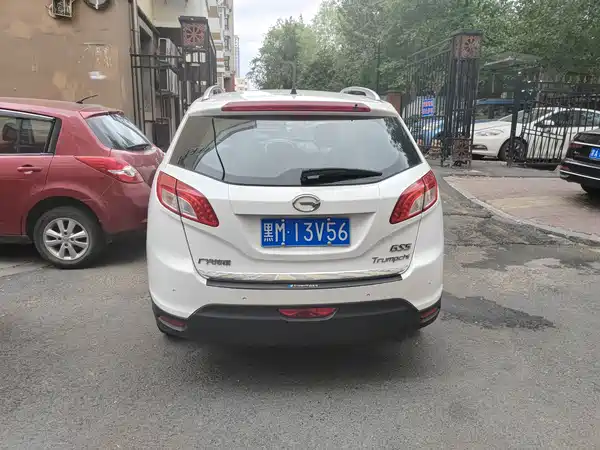 GAC Trumpchi GS5 2012