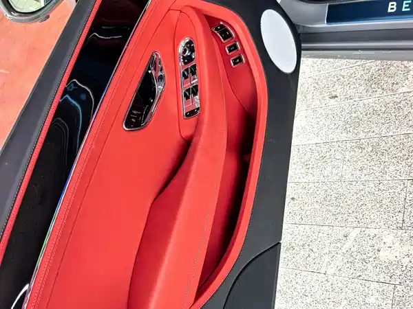 Bentley Continental Plug-In Hybrid 2025