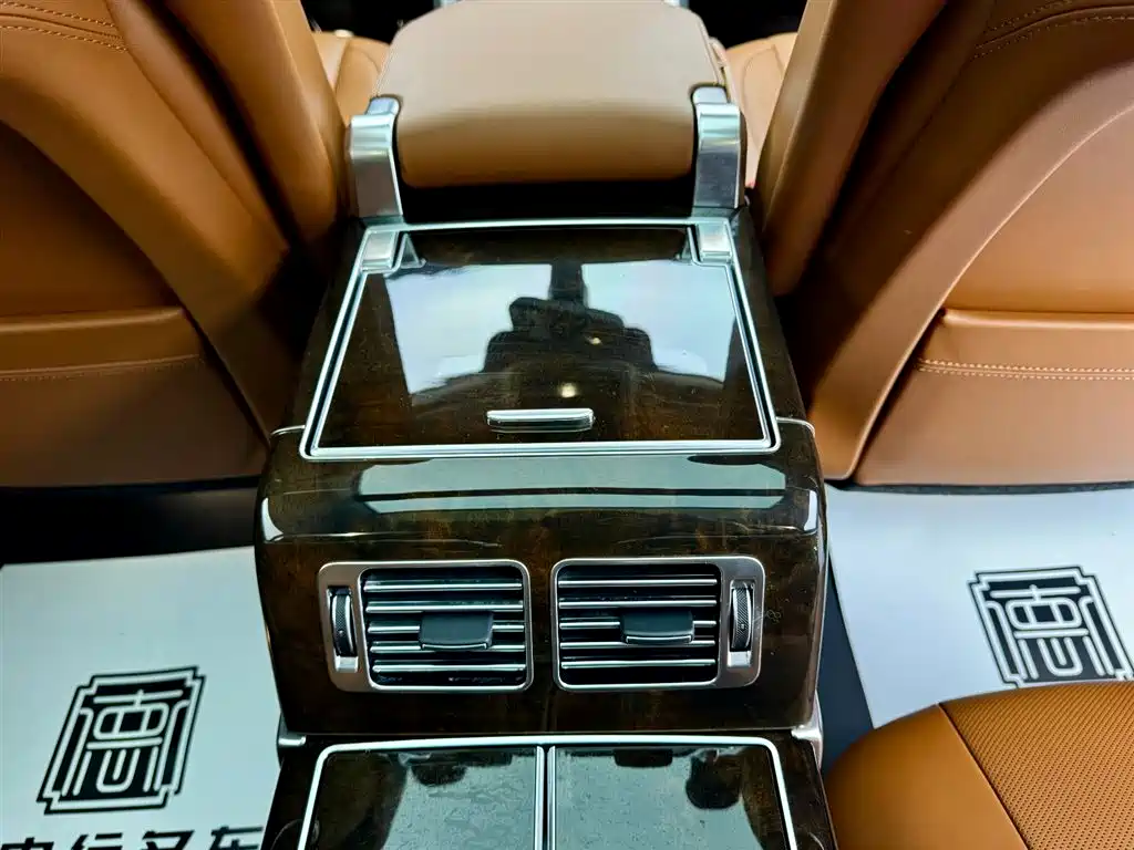 Land Rover Range Rover 2018 — фото 27