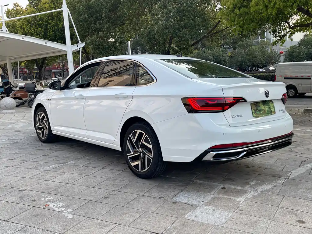Volkswagen Sagitar 2023