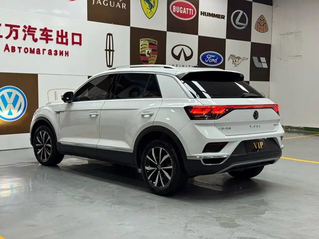 Volkswagen T-Roc 2023 — фото 4