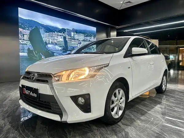 Toyota Yaris L 2014