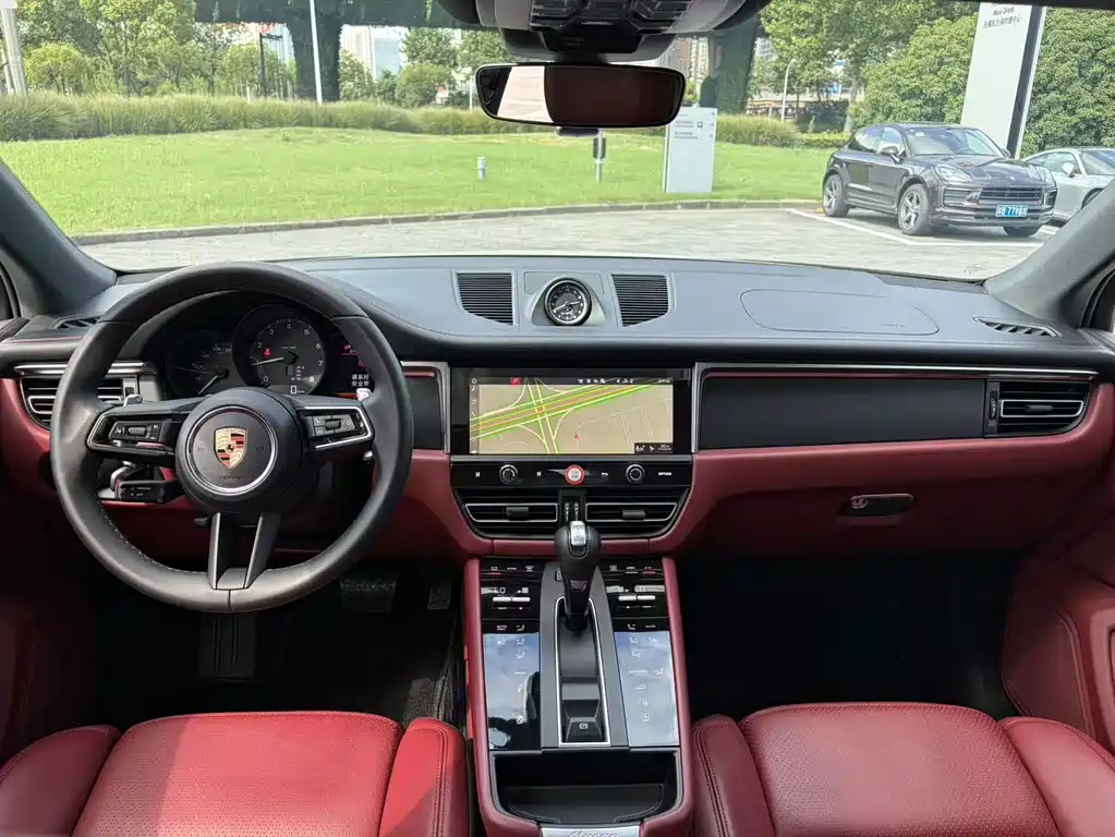 Porsche Macan 2024 — фото 14