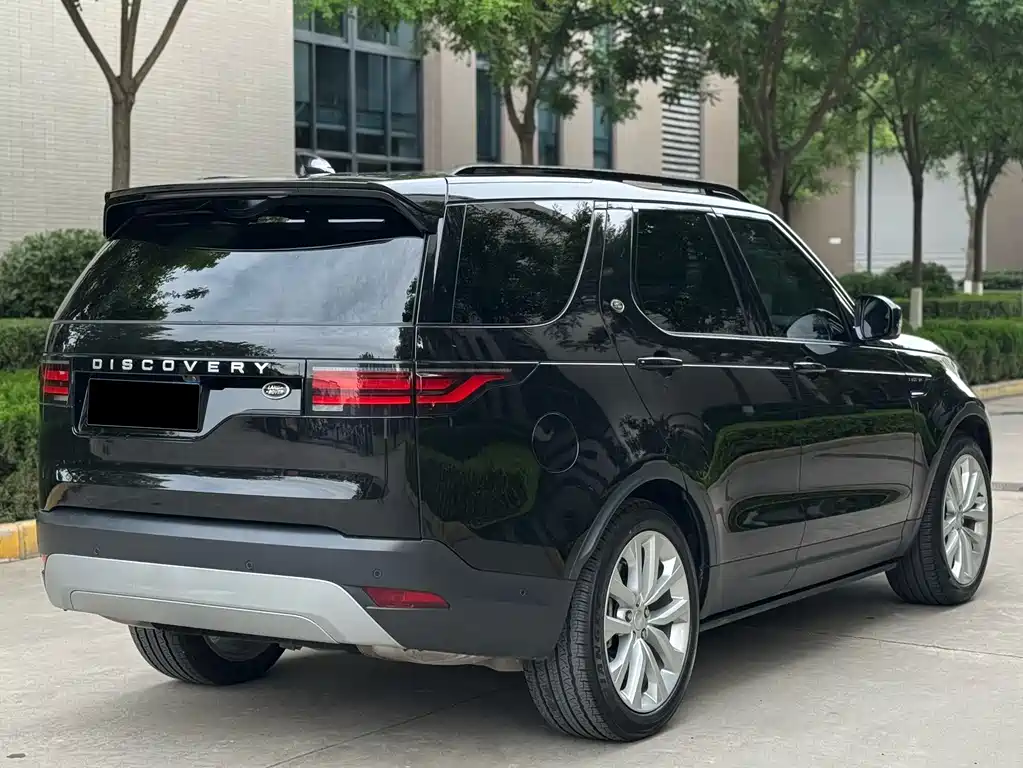 Land Rover Discovery 2024 — фото 17