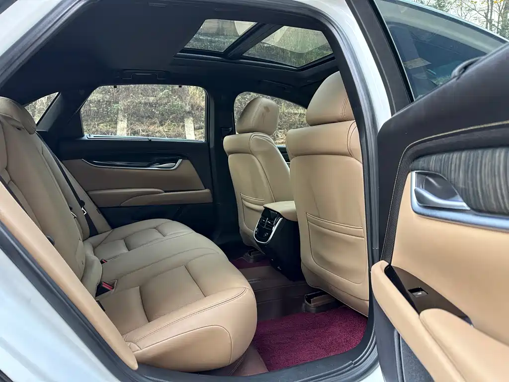 Cadillac XTS 2018 — фото 11