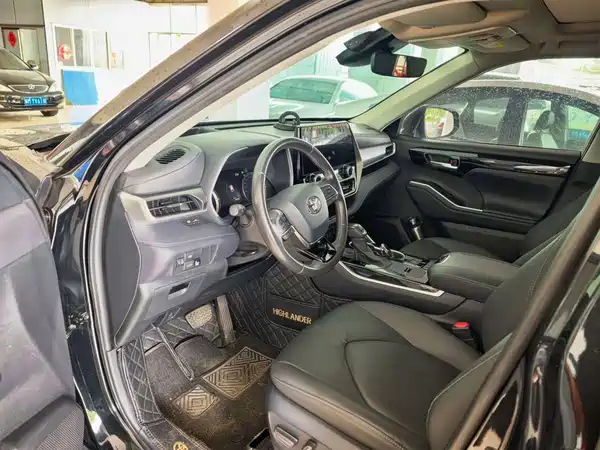 Toyota Highlander 2024