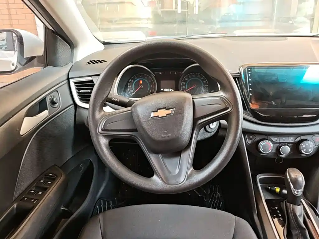 Chevrolet Cavalier 2018 — фото 11