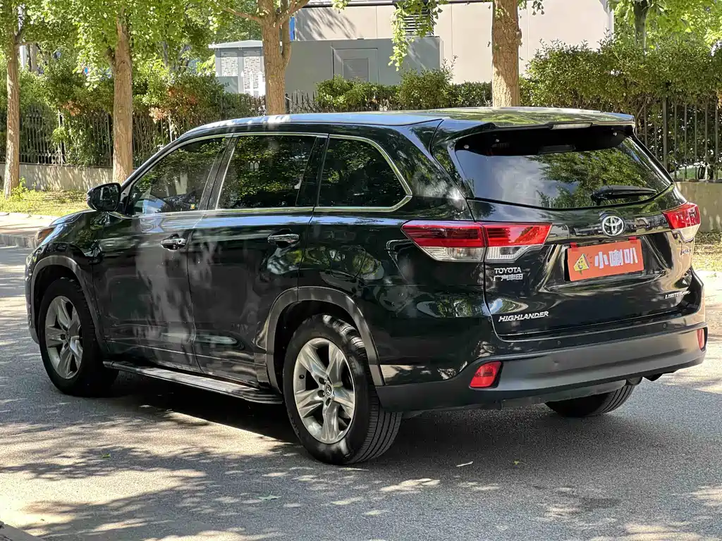 Toyota Highlander 2018 — фото 3